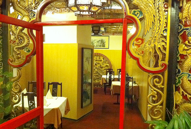 China Restaurant KOWLOON, 1060 Wien, Linke Wienzeile 62 - Raucherbereich